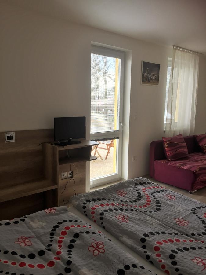 Promenad Apartmany Вельки-Медер Экстерьер фото